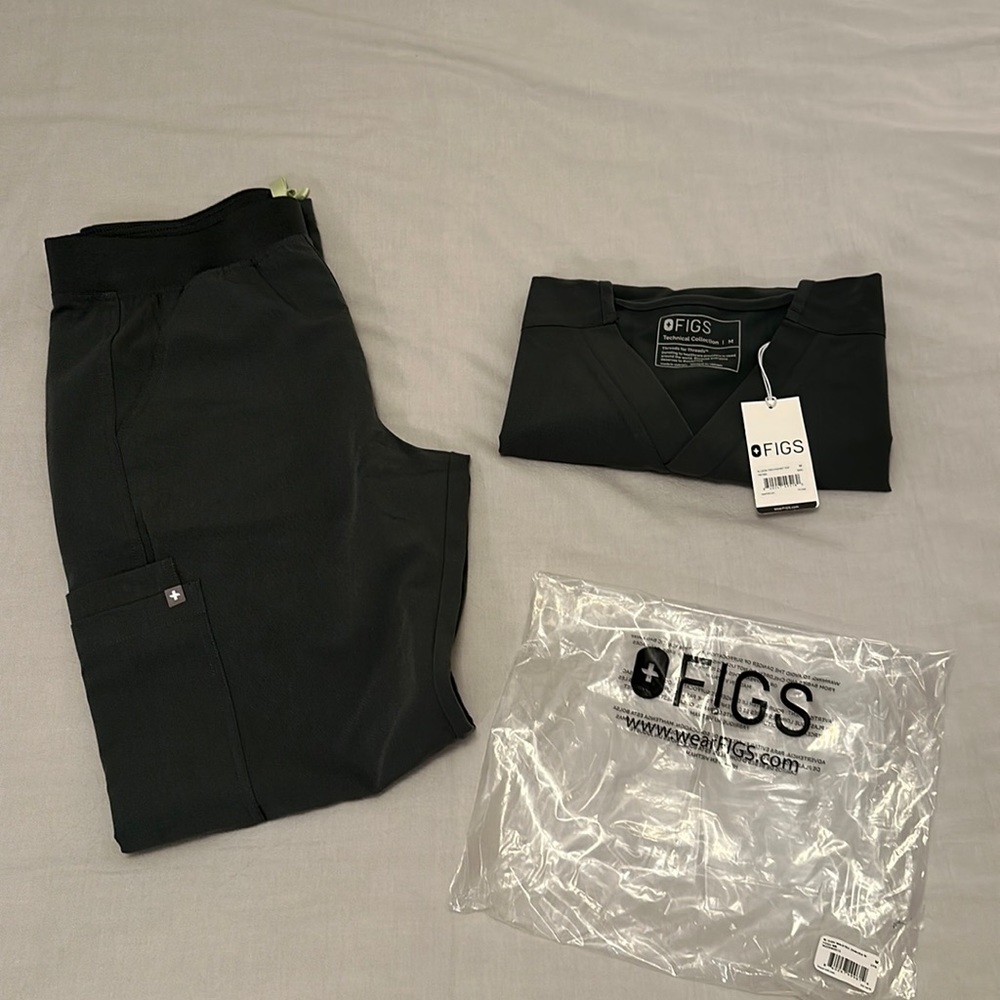 Figs Bonsai Leon Scrub Top and Axim Pants